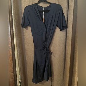 Quince Blue Wrap Dress V-Neck Short Sleeve